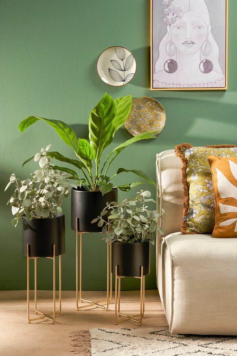 Decoratieve plantenpot op elegante standaard